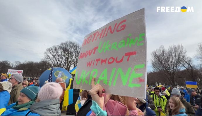 "Америка, не молчи!" В США прошли митинги в поддержку Украины и против политики Трампа 4 "Америка, не молчи!" В США прошли митинги в поддержку Украины и против политики Трампа