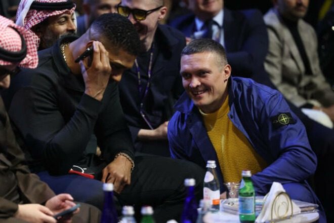 Вчинок Усіка на боксі в Саудівській Аравії викликав істерику у РФ