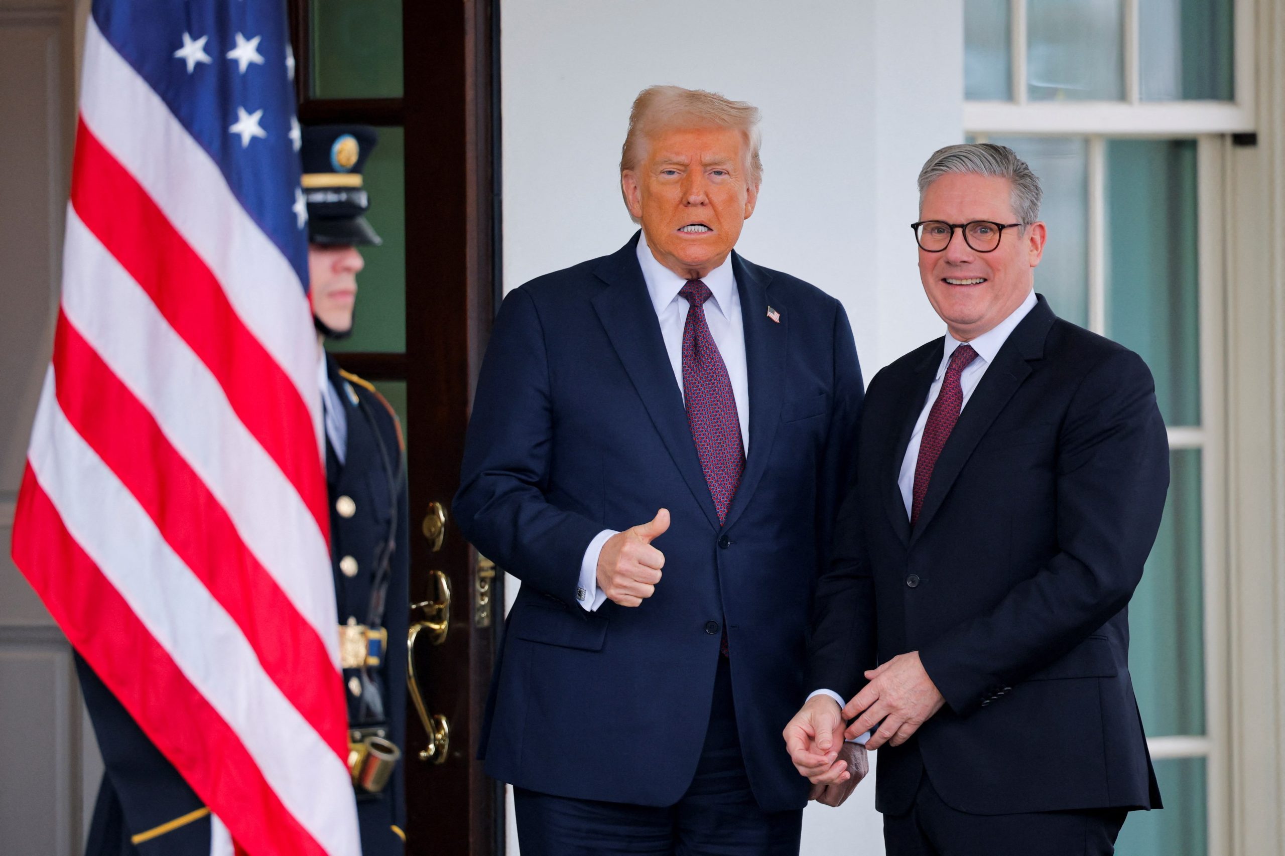 Стармер поправил Трампа, когда тот говорил о помощи Украине