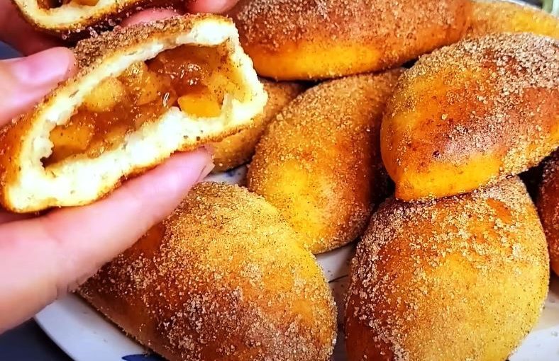 Невероятно мягкие пирожки с яблоками на творожном тесте: как приготовить ➤ Prozoro.net.ua