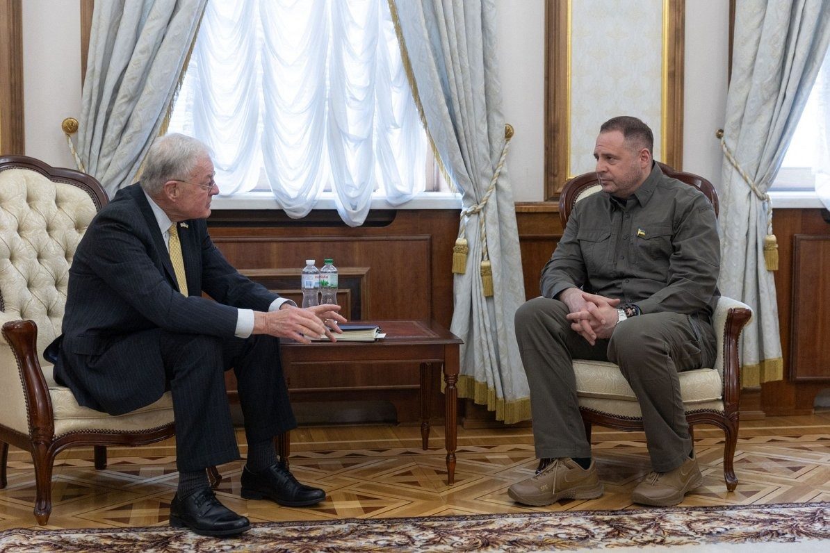 Келлог приехал в Киев и сделал первые заявления