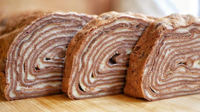 Рулет из блинов, поражающий нежным кремом: пошаговый рецепт