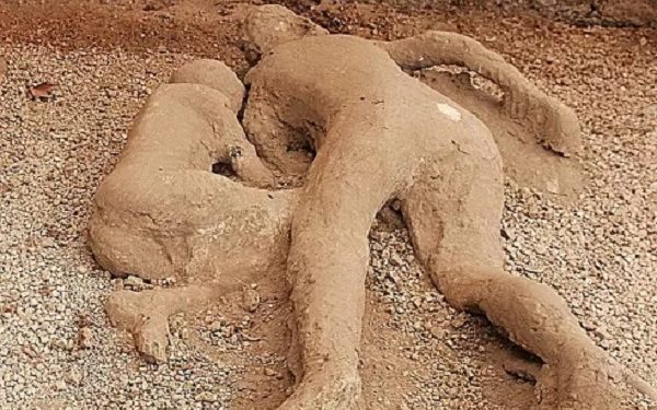 На Марсе нашли окаменевшую женщину: фото 3 На Марсе нашли окаменевшую женщину: фото