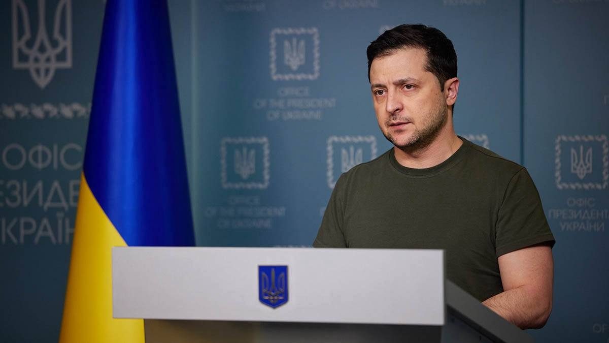 Почему Зеленский не надевает костюм: трактовка Politico