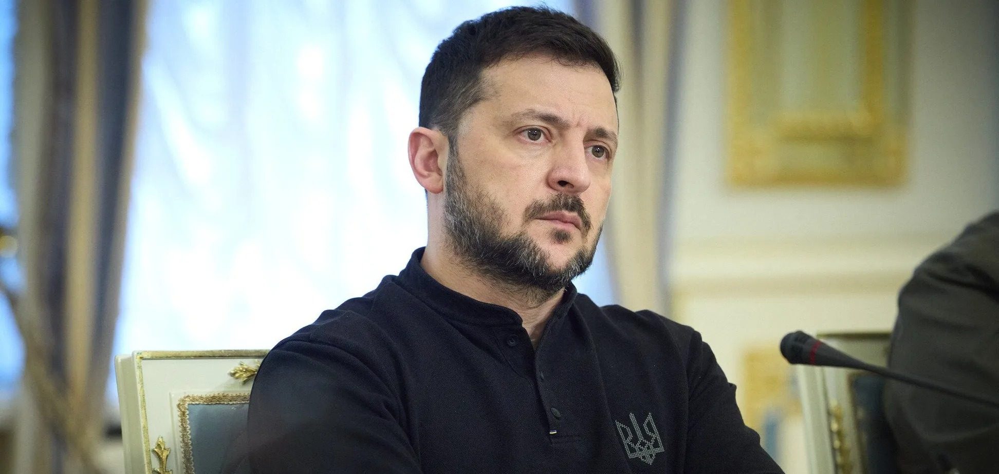 “Можна я передзвоню?”: Макрон подзвонив Зеленському перед камерами