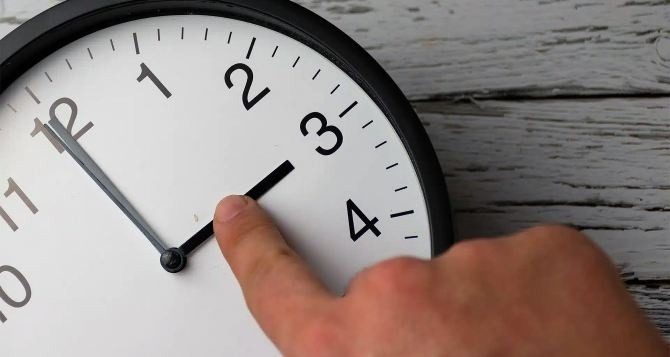 На літній час перейдуть на день раніше: будьте в курсі