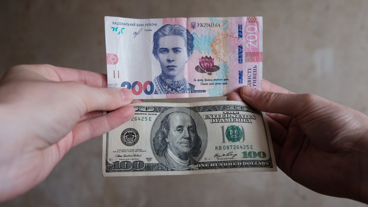 Україна може відмовитись від долара