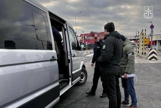 Германия отдала Украине чиновника-махинатора