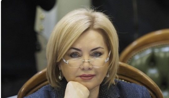 Куколка в 67? А теперь посмотрите на нее без макияжа
