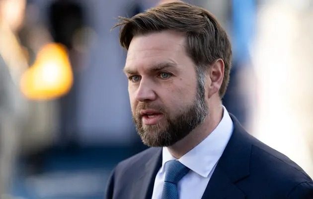Це багато що пояснює: у мережі згадали фото Венса у футболці СРСР