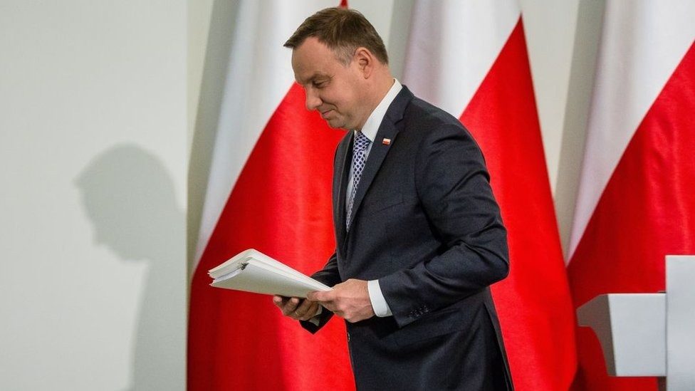 Глава Польши подписал закон о приостановлении права на убежище