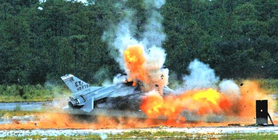 Россияне заявили, что сбили украинский F-16: реакция ВСУ