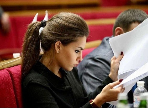 Депутат в 25 лет: куда пропала фаворитка Ляшко в Раде Кошелева
