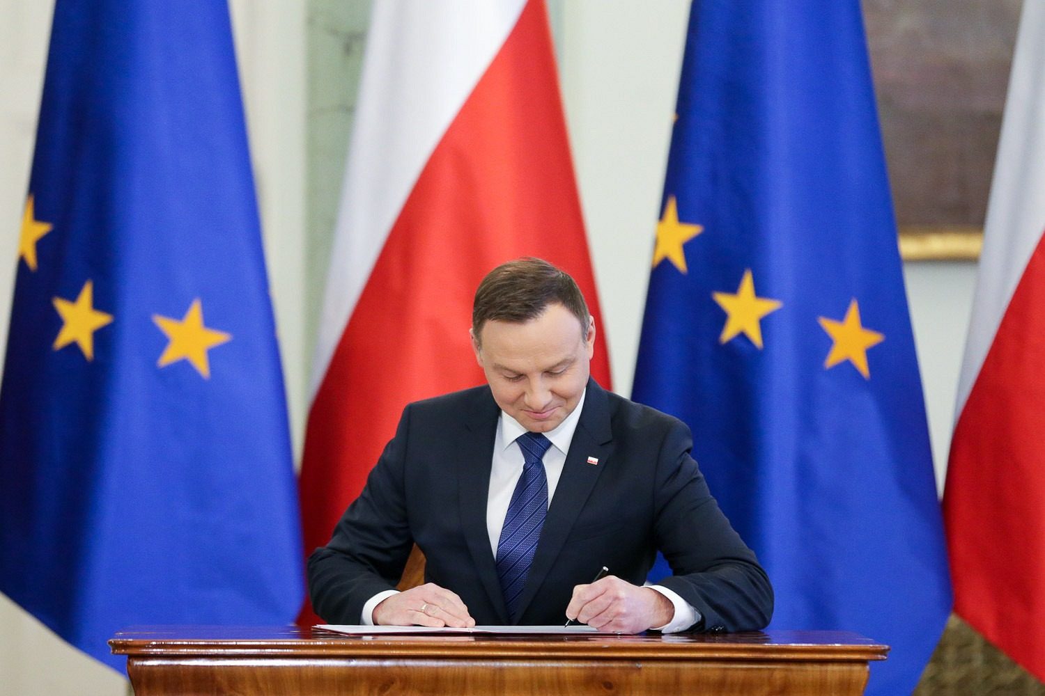 Глава Польши подписал закон о приостановлении права на убежище ➤ Prozoro.net.ua