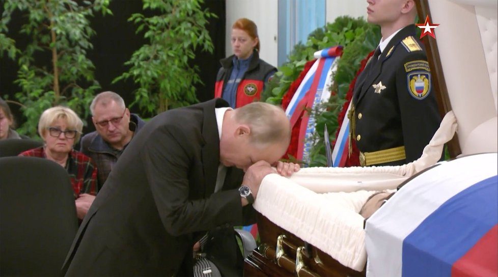 Тайный брат Путина: в какой глуши похоронили 90-летнего уролога ➤ Prozoro.net.ua