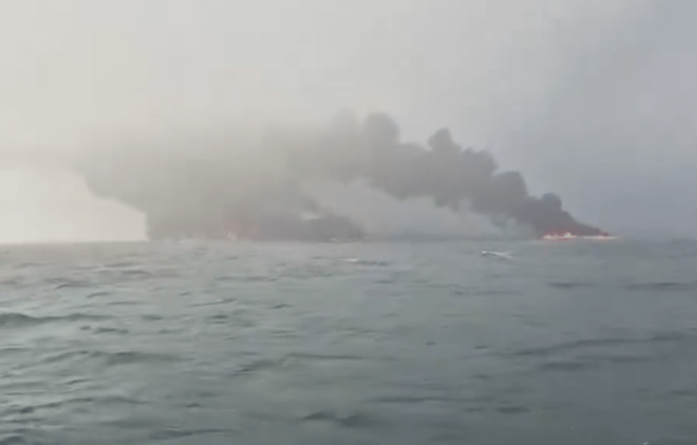 В Северном море столкнулись нефтяной танкер и грузовое судно: фото и видео ➤ Prozoro.net.ua