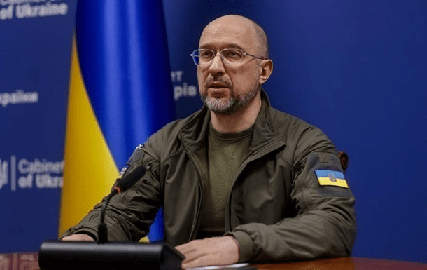 Шмыгаль встретил работников ТЦК на дороге — видео