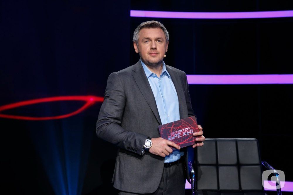 Карпачев никому не показывал эти фото своей жены и сына