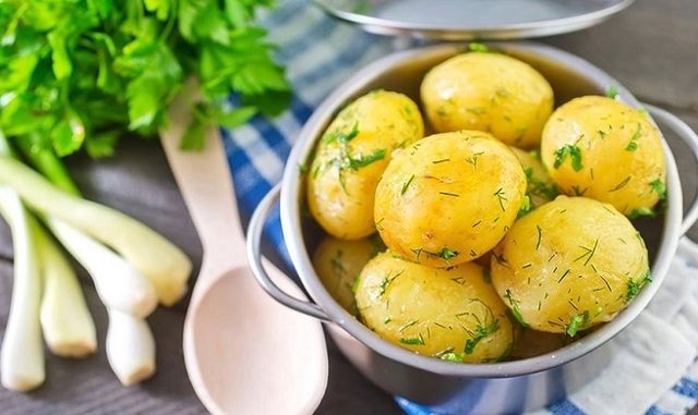 Как приготовить молодой картофель как в ресторане