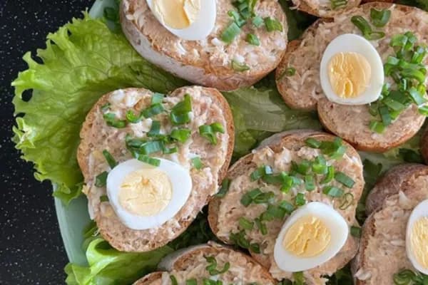 Самая вкусная намазка с тунцом, которая готовится за считанные минуты: рецепт