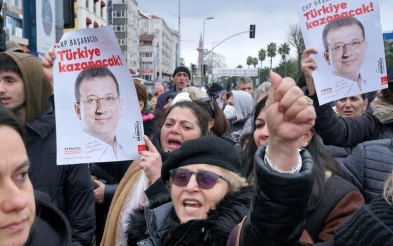 В Стамбуле на митинг вышли более 2 миллионов человек: что требуют турки (фото)