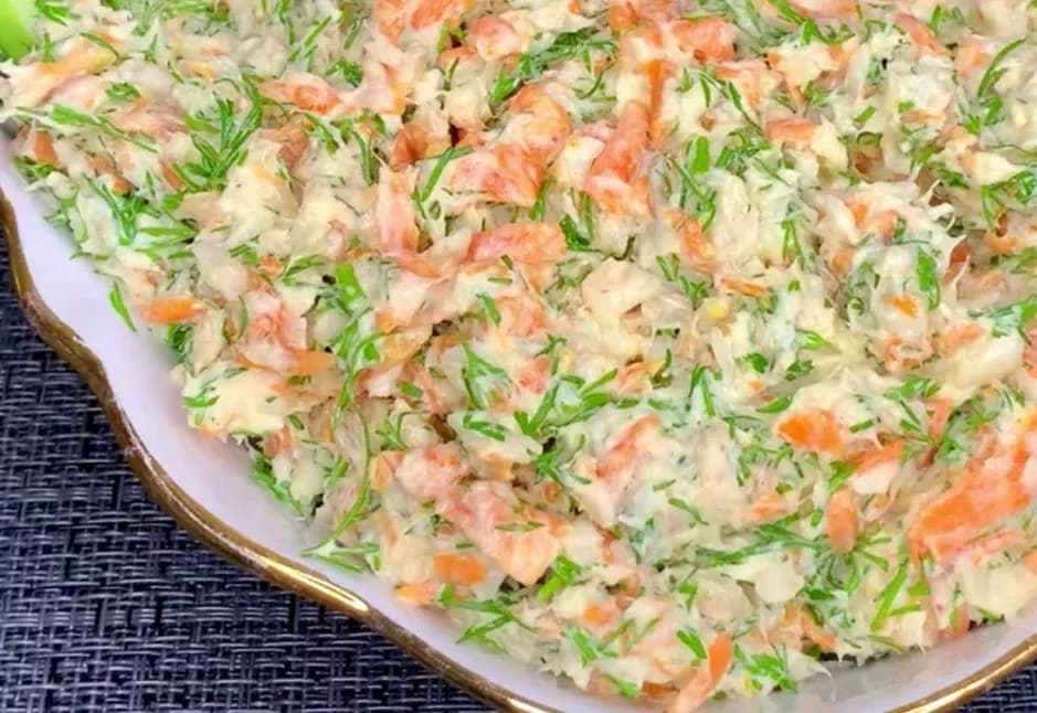 Что добавить в салат вместо крабовых палочек: вкус будет невероятным