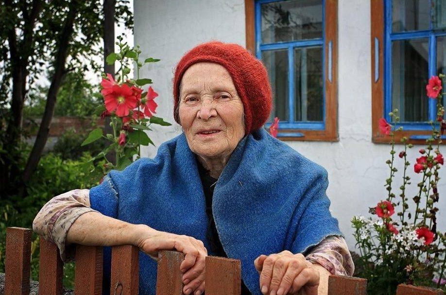 Люди зашли в дом 96-летней бабушки и потеряли дар речи ➤ Prozoro.net.ua