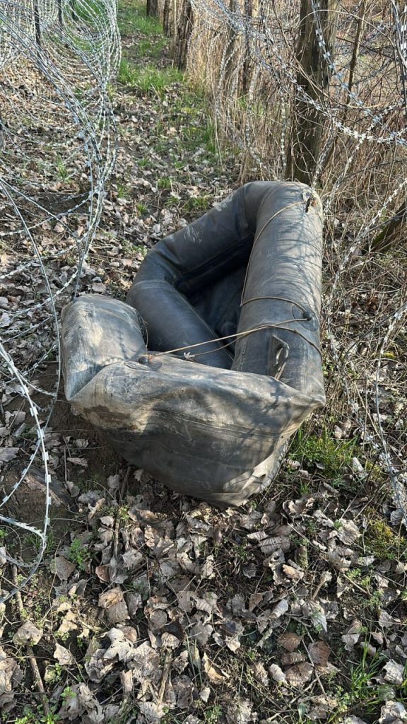 Уклонист чуть не утонул в Тисе за 15 тысяч долларов (фото)