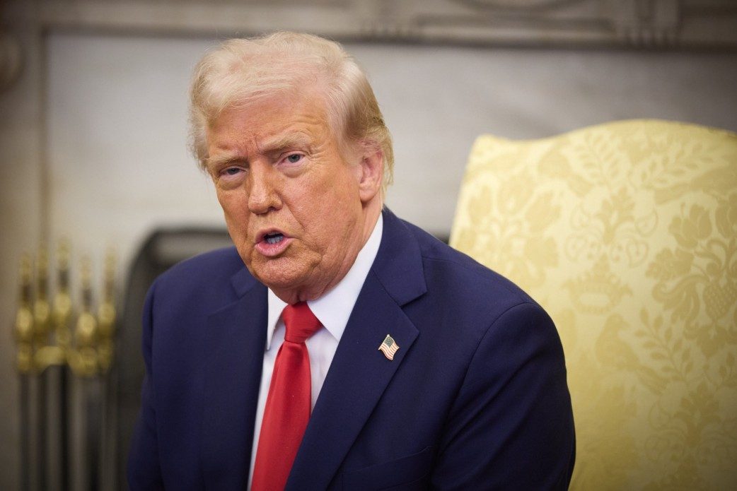 Трамп у гніві: погрожує Росії санкціями через обстріли України