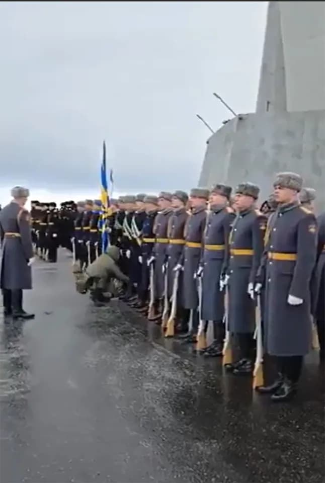 Лімузин Путіна вибухнув у центрі Москви: фото та відео 7 Лімузин Путіна вибухнув у центрі Москви: фото та відео