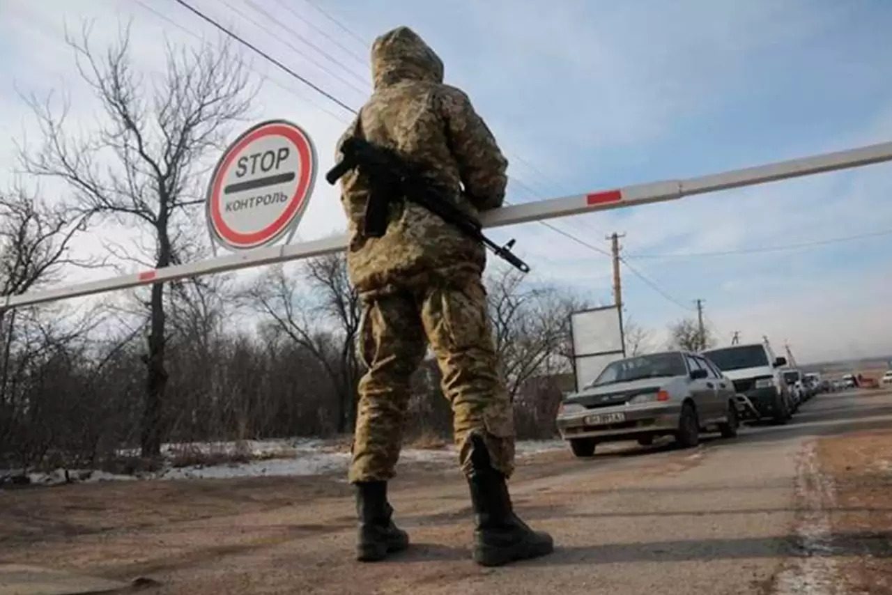 Авто на блокпостах зупиняють на новими підставами