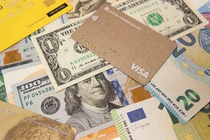 НБУ принял окончательное решение по лимиту в 150 тыс. на переводы