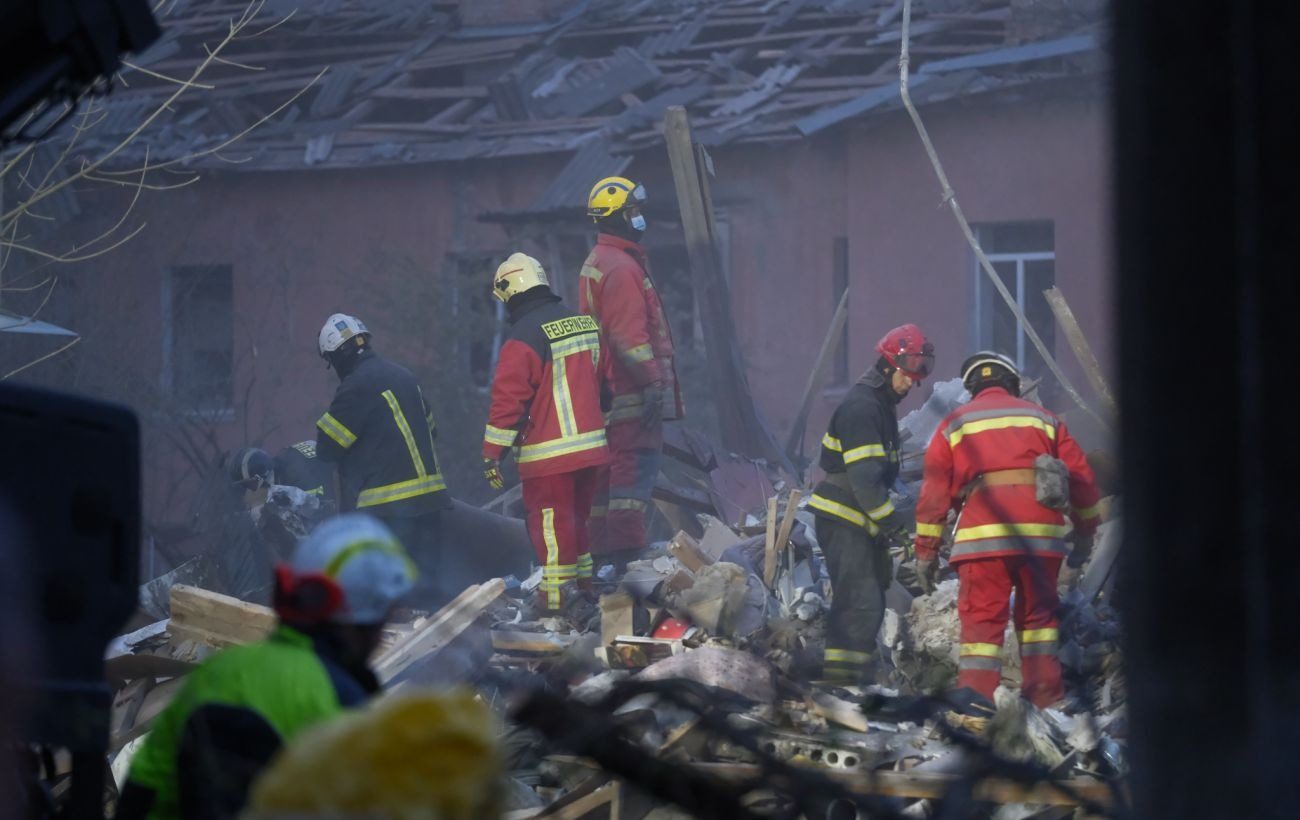 У Києві з-під завалів дістали хлопця: чим він здивував