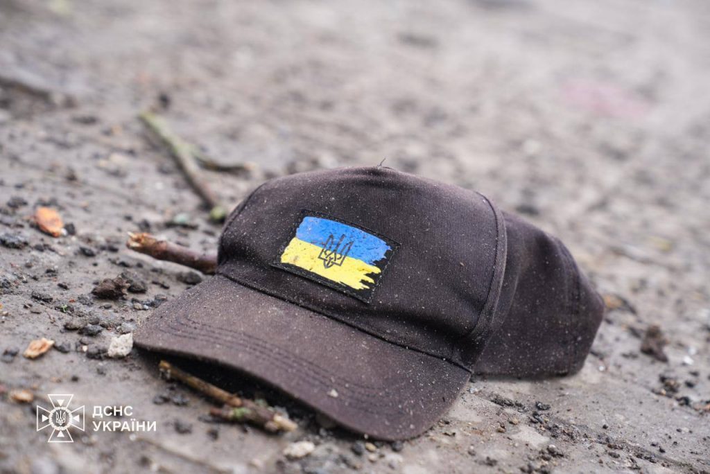 Росія атакувала Суми у Вербну неділю: 32 загиблих, серед них - діти, та 84 поранених (фото, відео) 6 Росія атакувала Суми у Вербну неділю: 32 загиблих, серед них - діти, та 84 поранених (фото, відео)