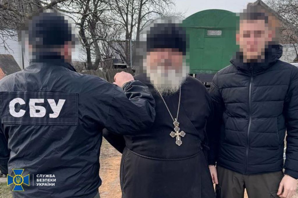 СБУ и полиция провели обыски в Киевской Митрополии УПЦ МП: фото