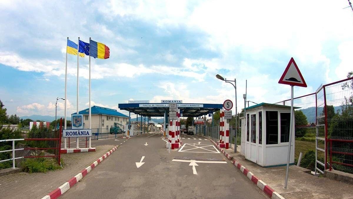 Астролог назвала год, когда в Украине откроют границы
