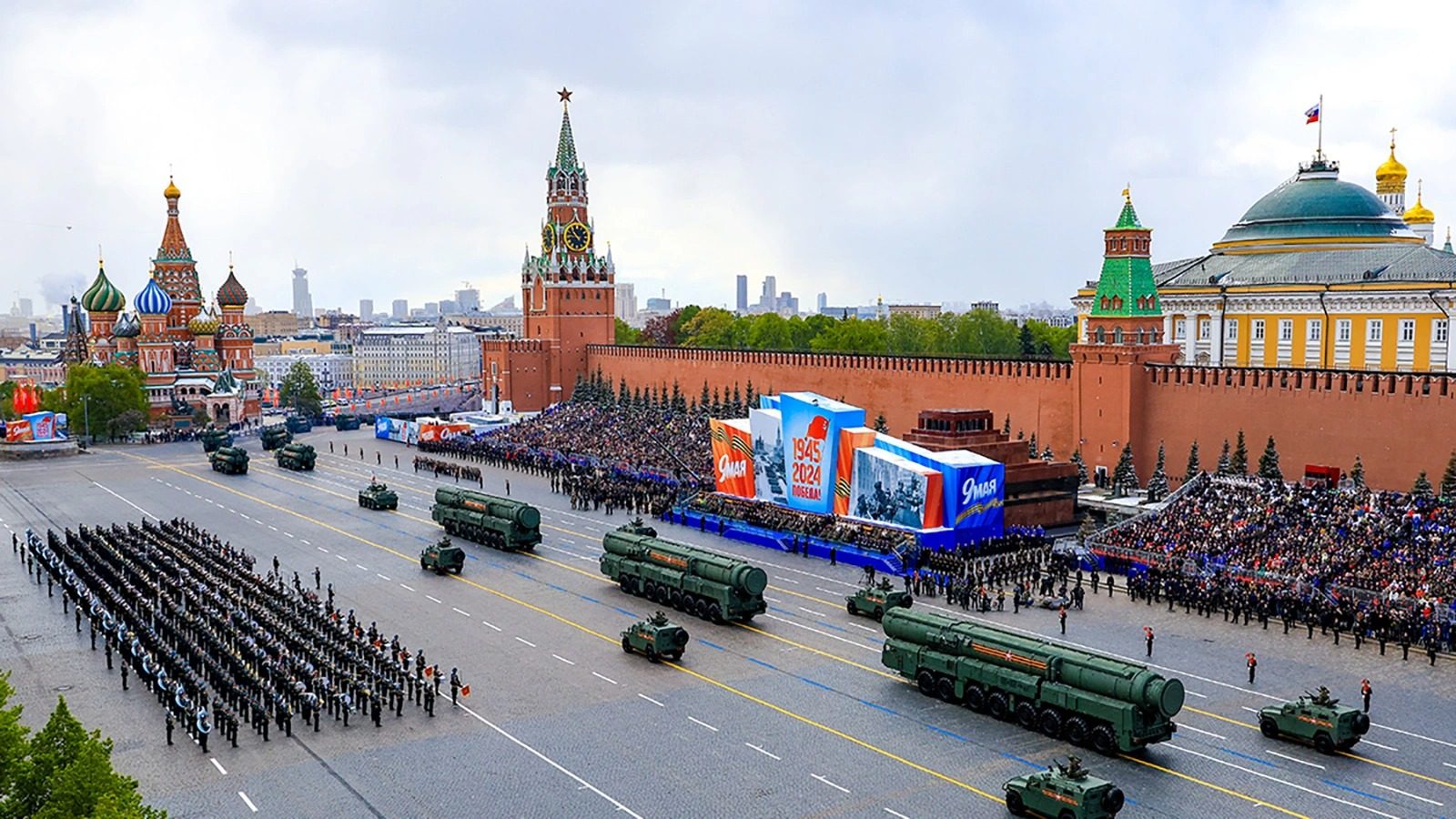 Стануть поряд із Путіним: ці політики приїдуть до Москви на парад