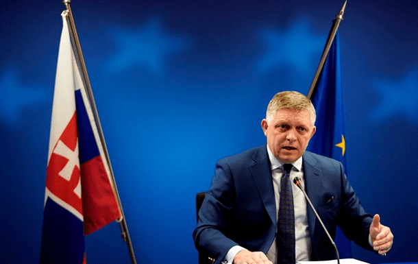 В ЕС объяснили Фицо, почему нельзя ехать на парад в Москву 9 мая