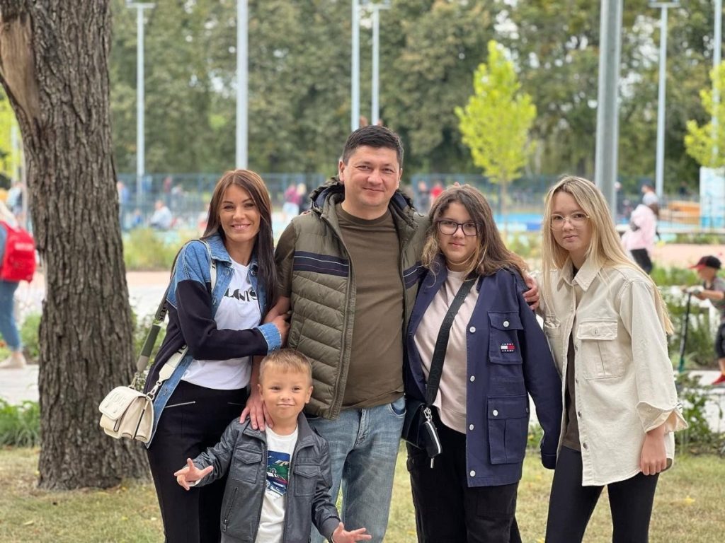 Заробила півмільйона за рік: як виглядає дружина Віталія Кіма 3 Заробила півмільйона за рік: як виглядає дружина Віталія Кіма