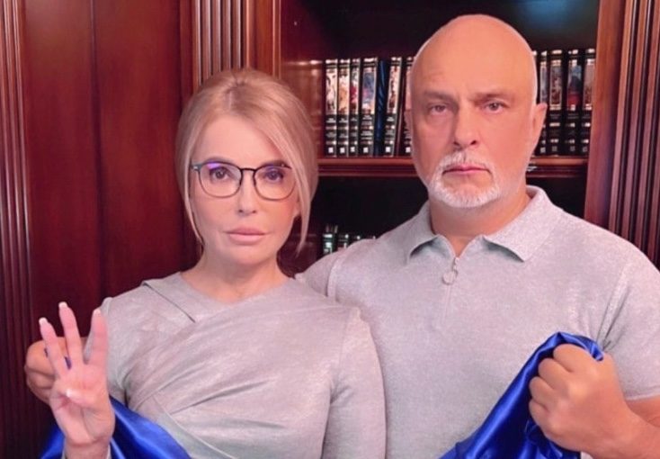 Худенька та тендітна: як Тимошенко виглядала на своєму весіллі