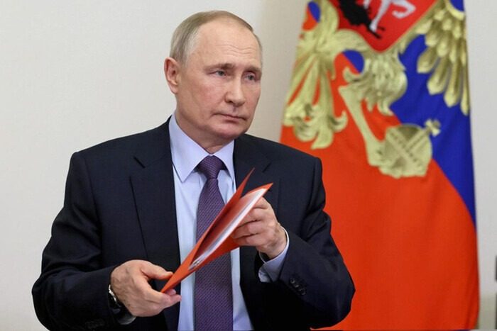 Эксперт раскрыл истинную цель «перемирия» Путина на 9 мая