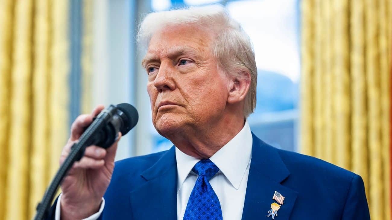 “У тебе немає карт”: найскандальніші цитати Трампа за 100 днів