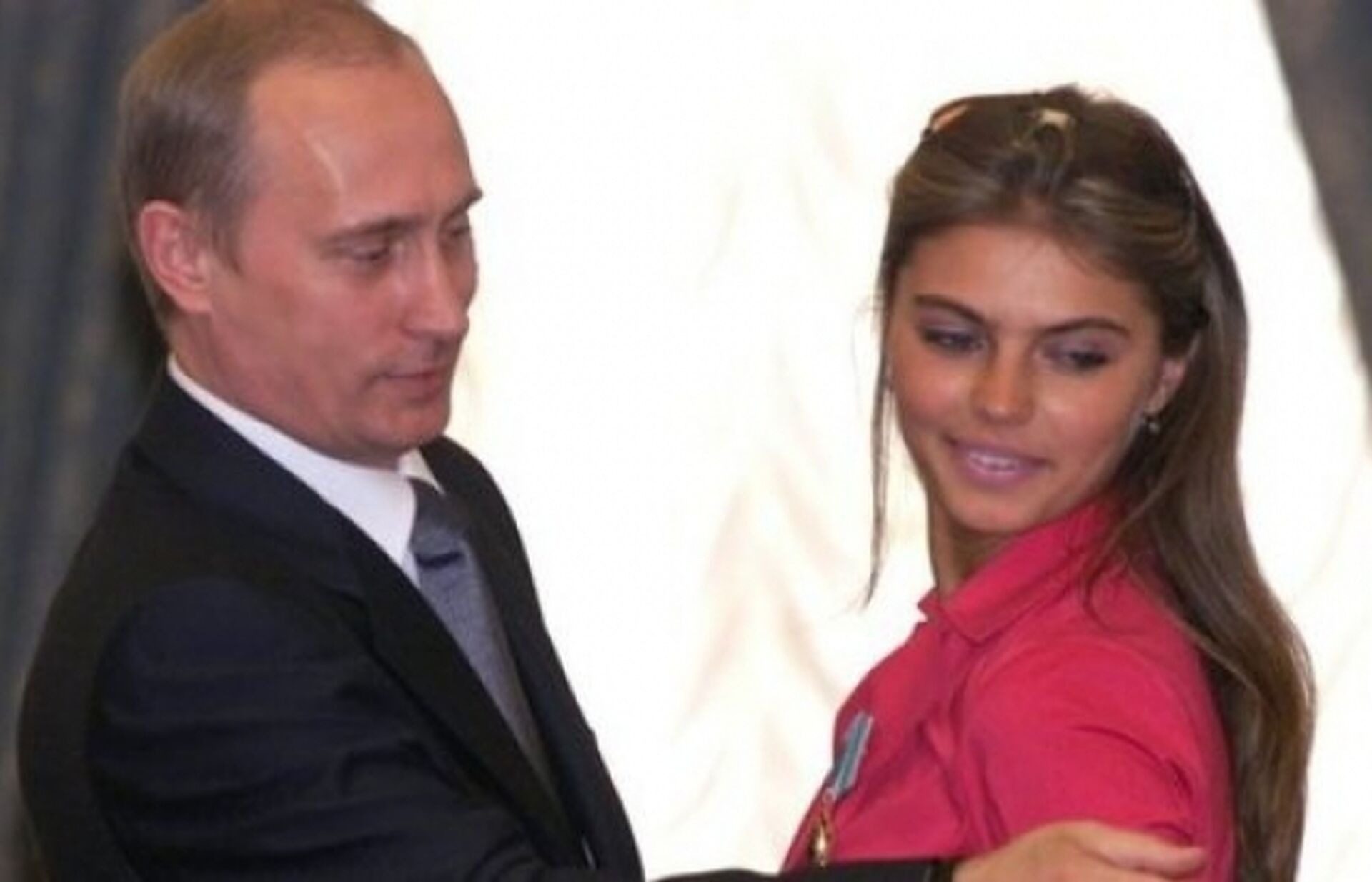 Тайный сын Путина от Кабаевой: появились первые фото мальчика