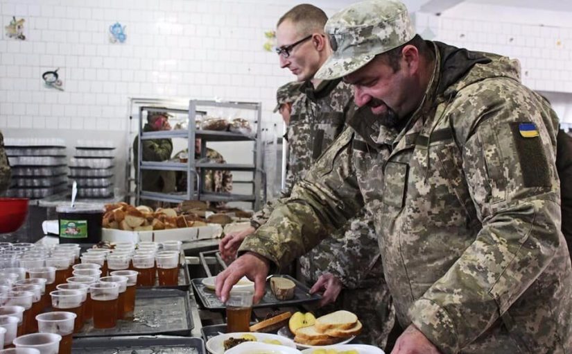 Українських військових годують по-новому: осетрину прибрали, борщ залишився ➤ Prozoro.net.ua