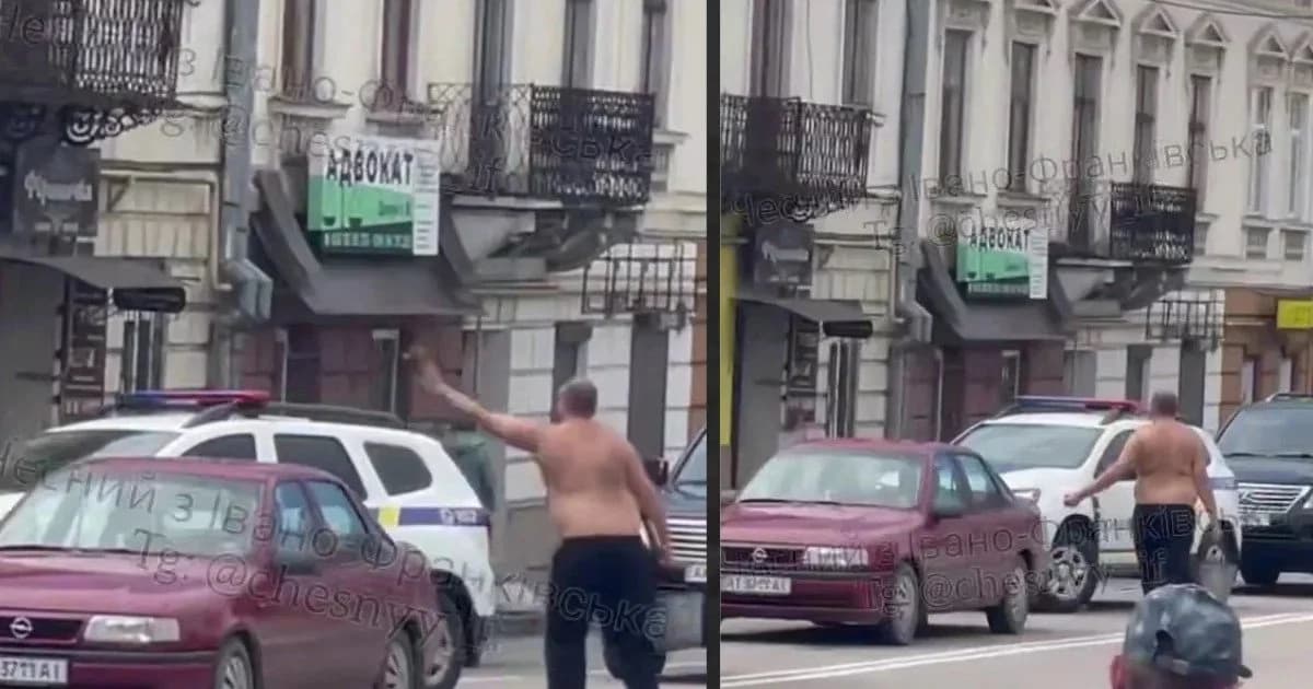 В Коломне мужчина бросал фекалии в полицейское авто: момент попал на видео ➤ Prozoro.net.ua