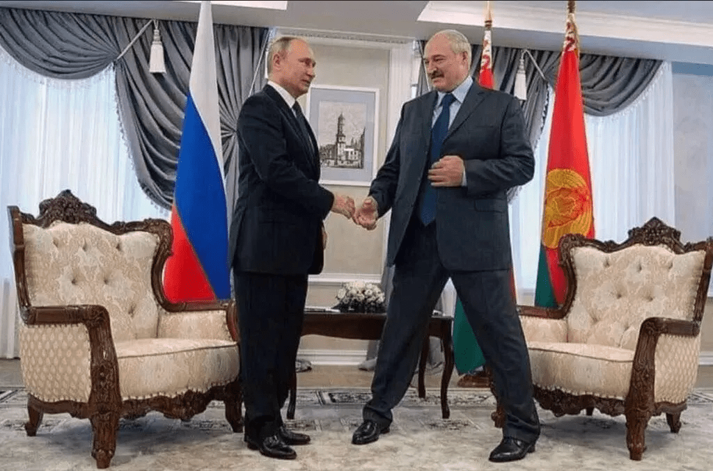 Путін і його зріст: які секрети приховує президент РФ за підборами і фотошопом 4 Путін і його зріст: які секрети приховує президент РФ за підборами і фотошопом