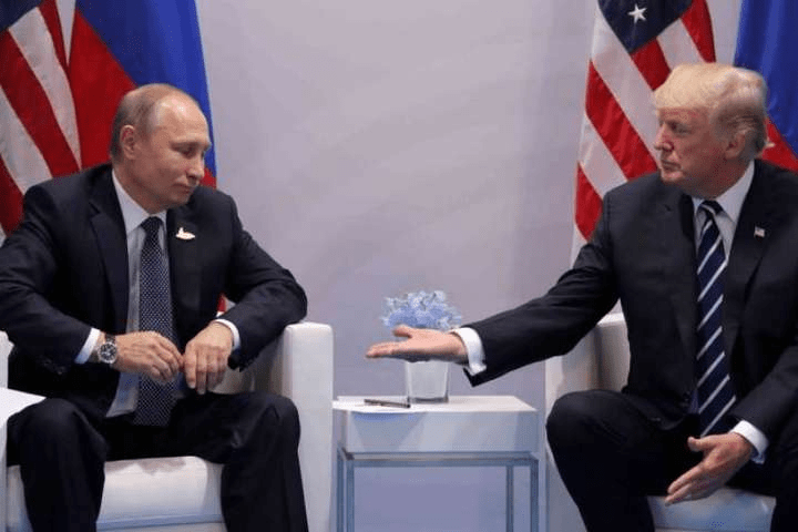 Путін і його зріст: які секрети приховує президент РФ за підборами і фотошопом