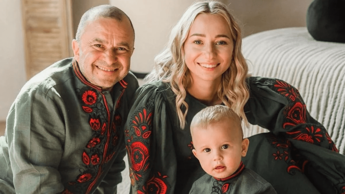 Дружина Павліка зі сльозами на очах розповіла про хворобу сина ➤ Главное.net