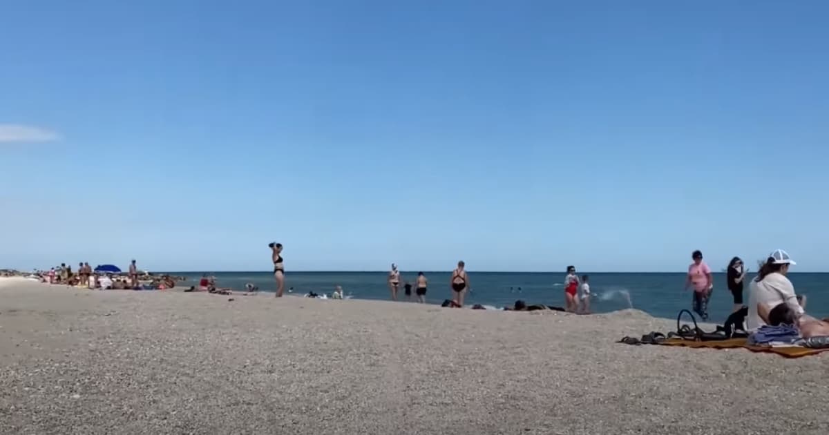 Що відбувається в окупованій Кирилівці та чому туристи обходять її стороною (відео)
