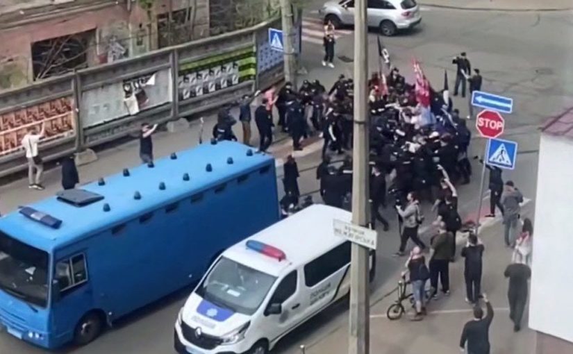 В Киеве полицейские разгоняли митинг против ЛГБТ-кинофестиваля ➤ Prozoro.net.ua